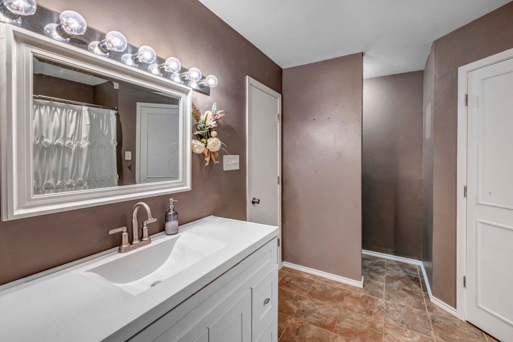 65 SE 1500, Andrews, Texas image 21