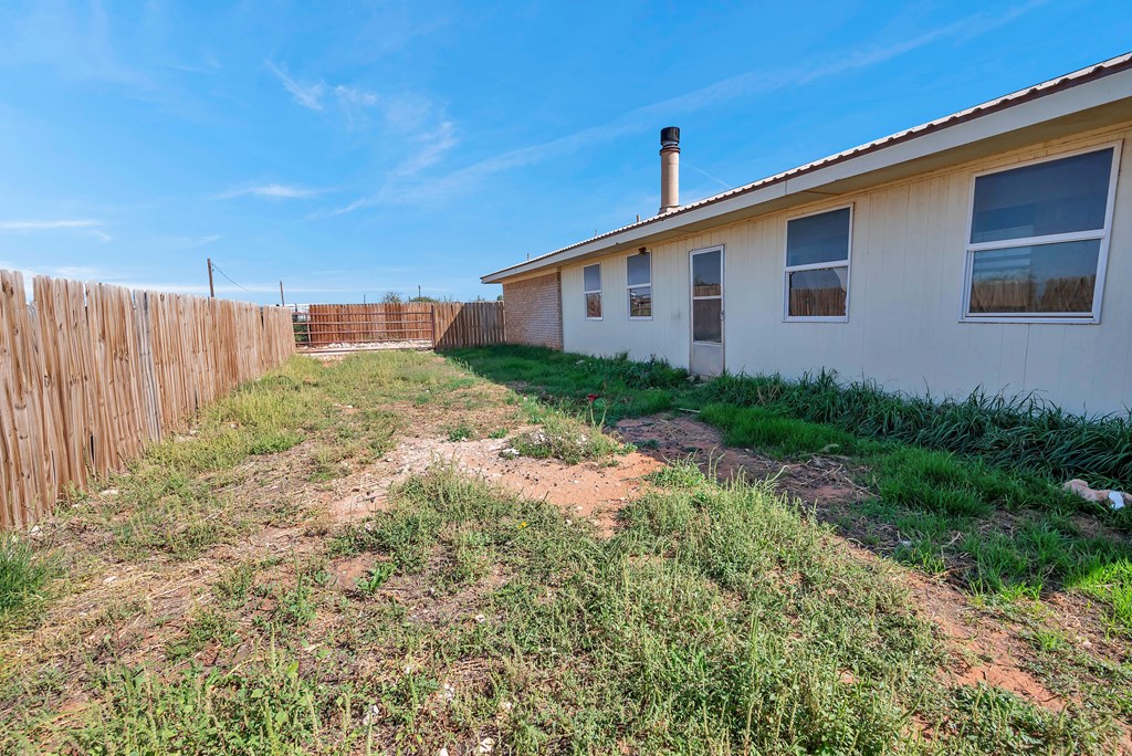 65 SE 1500, Andrews, Texas image 30