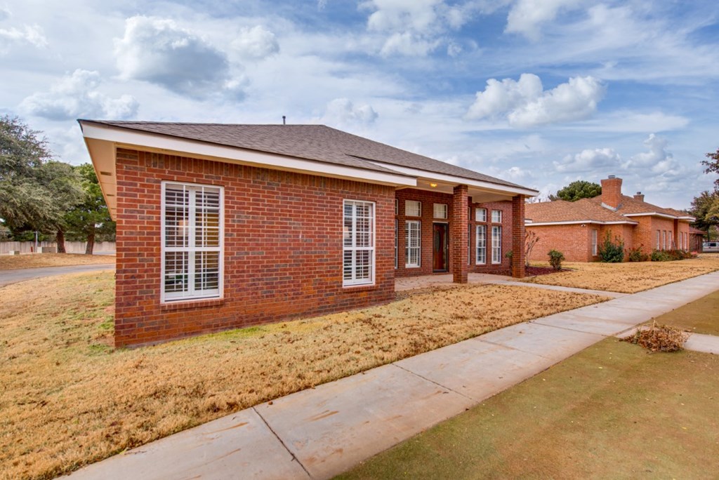 4823 Spring Meadow Lane #5, Midland, Texas image 2