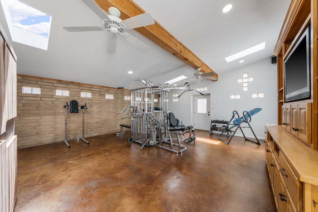 2500 S County Rd 1110, Midland, Texas image 23