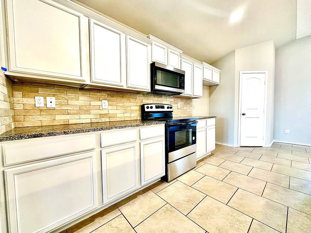 1401 Brand Lane, Midland, Texas image 8