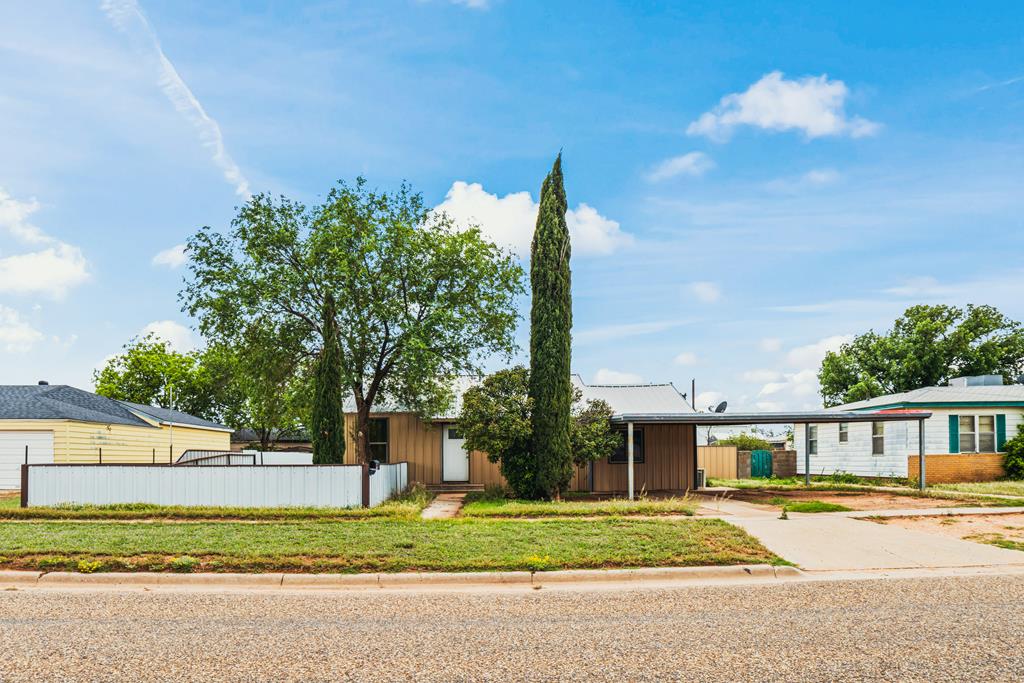 904 E Hester Street, Brownfield, Texas image 1