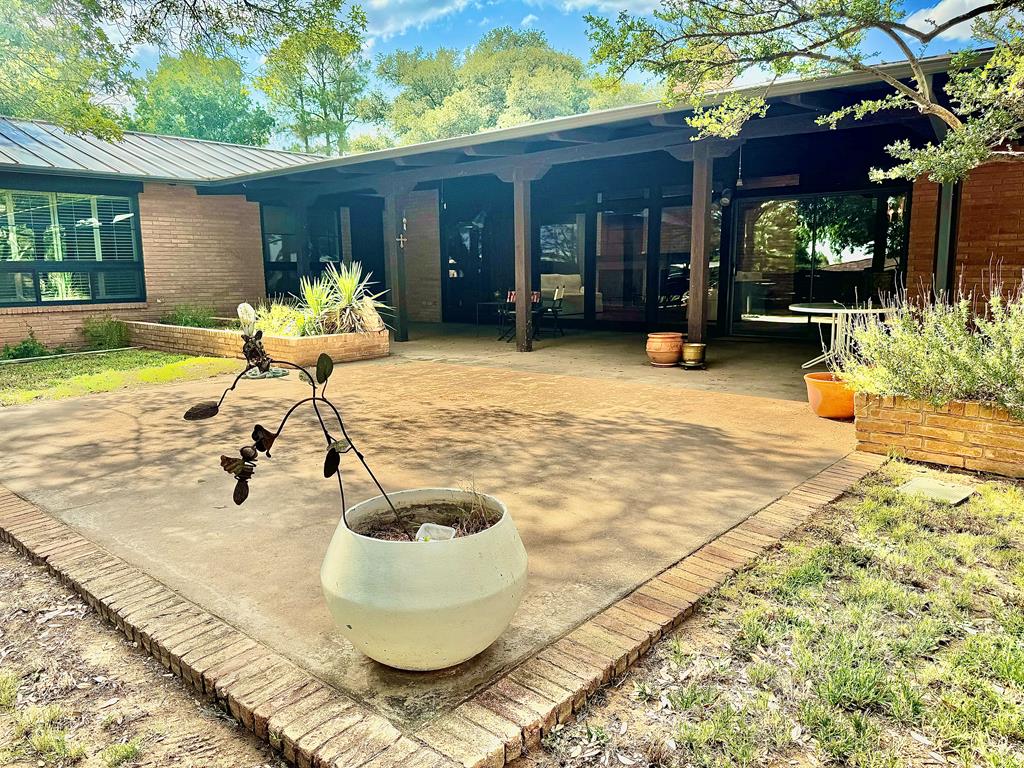 1021 E 17th St, Colorado City, Texas image 37