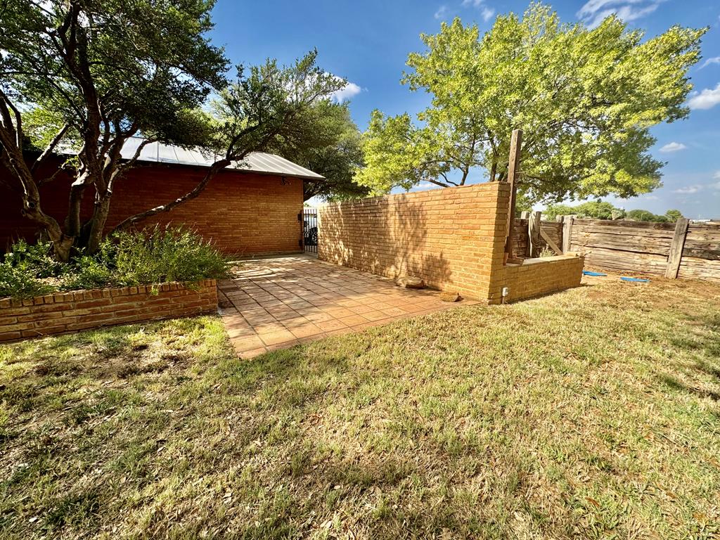 1021 E 17th St, Colorado City, Texas image 40
