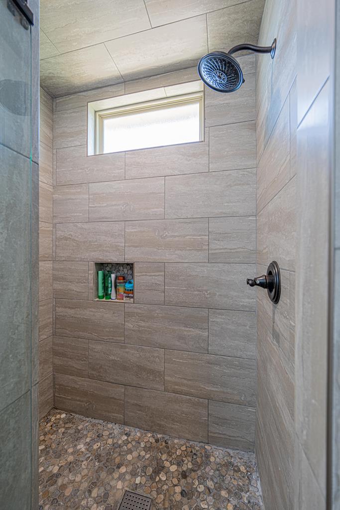 2315 S County Rd 1060, Midland, Texas image 32