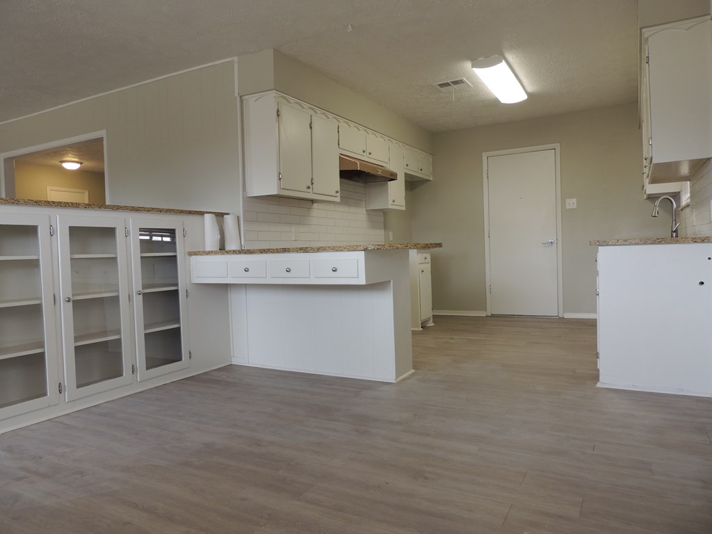 3712 Humble Ave, Midland, Texas image 11