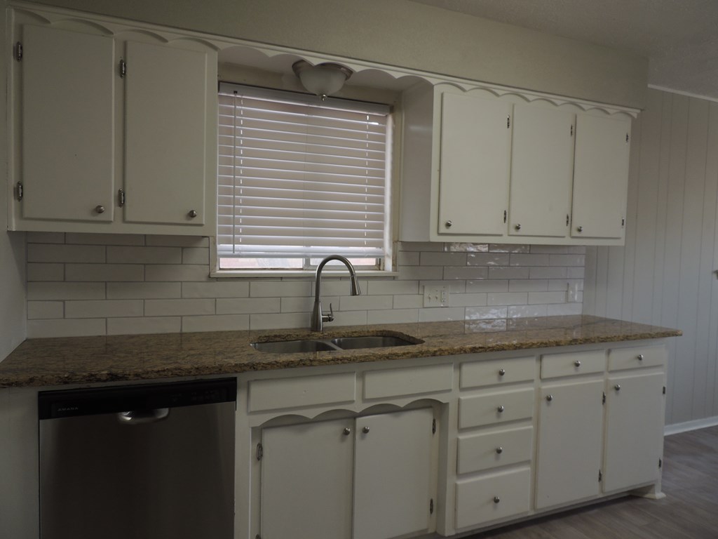 3712 Humble Ave, Midland, Texas image 17