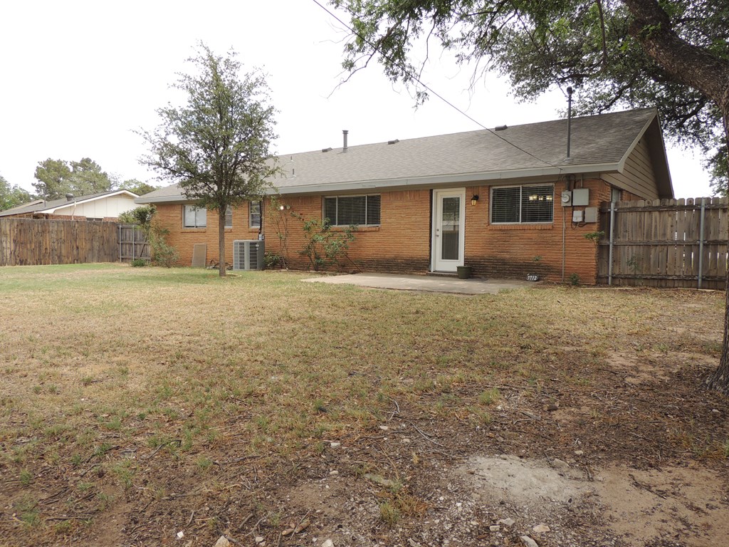 3712 Humble Ave, Midland, Texas image 32