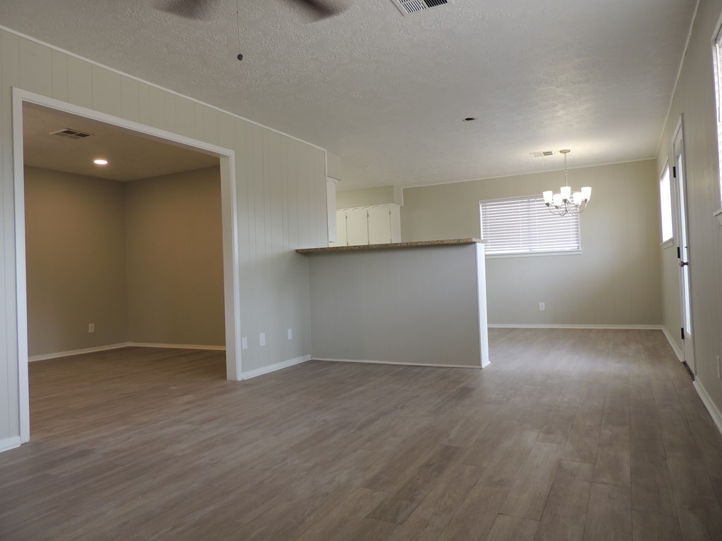 3712 Humble Ave, Midland, Texas image 9