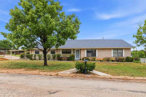 Homes For Sale - 908 W 2nd St<br/> Coleman, TX 76834