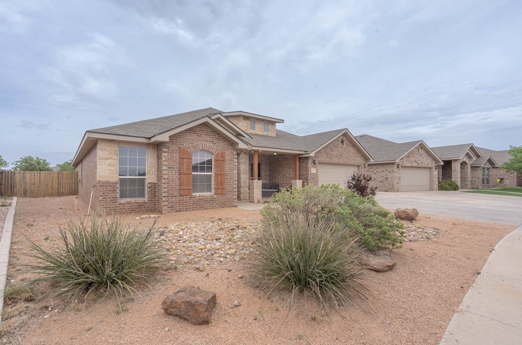 416 Mile High Lane, Midland, Texas image 3