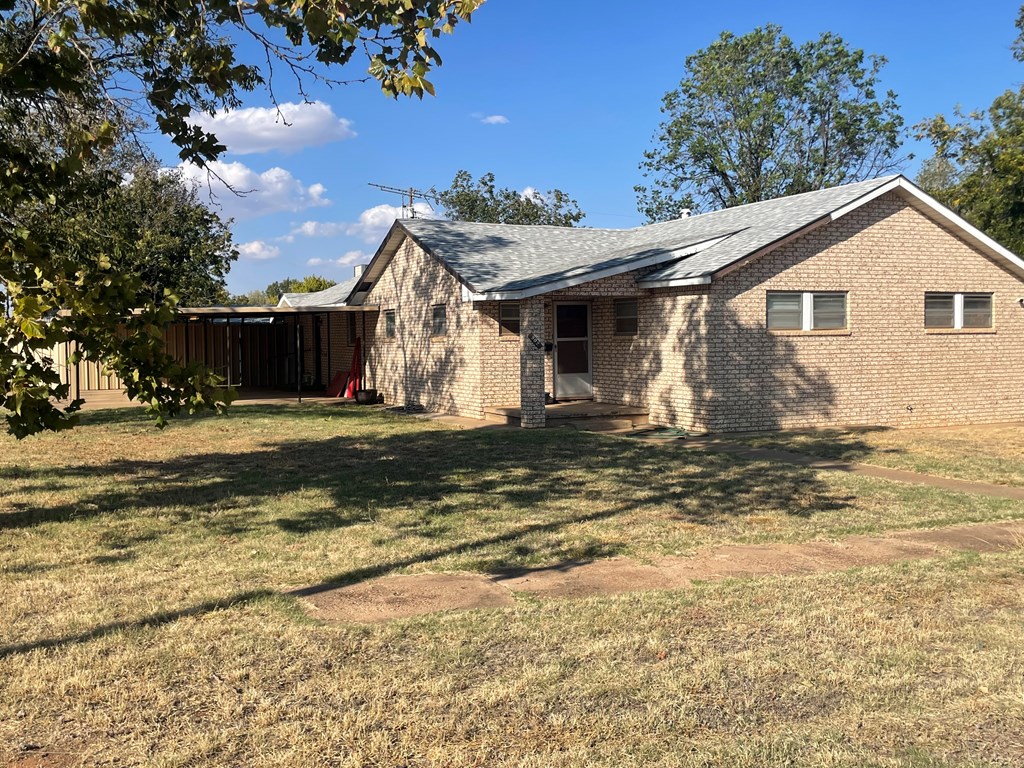 902 16th St, Colorado City, Texas image 15