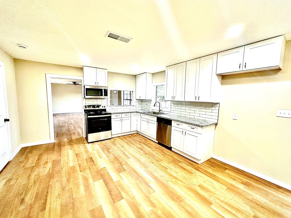 608 W Cuthbert Ave, Midland, Texas image 7