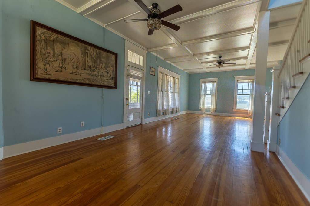 1115 Austin St, Coleman, Texas image 6