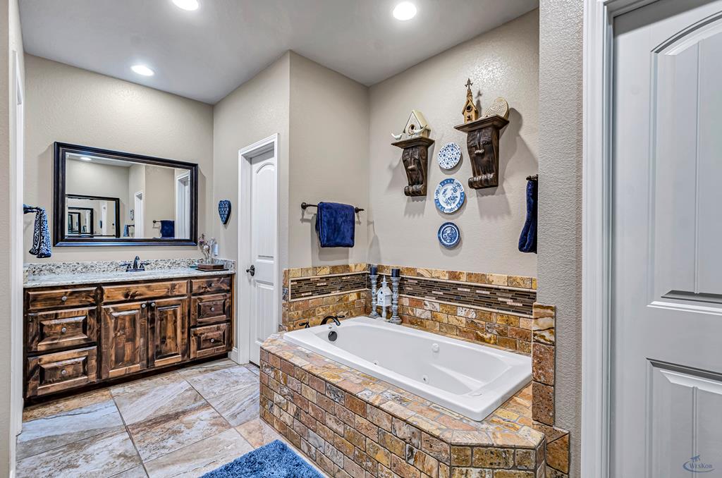 1210 S County Rd 1117, Midland, Texas image 35