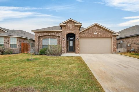 Homes For Sale - 707 Minuteman Rd<br/> Midland, TX 79706