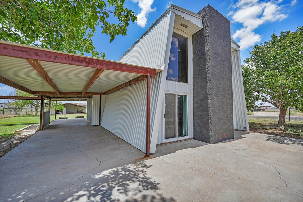 1875 N Shermark Ave, Odessa, Texas image 2