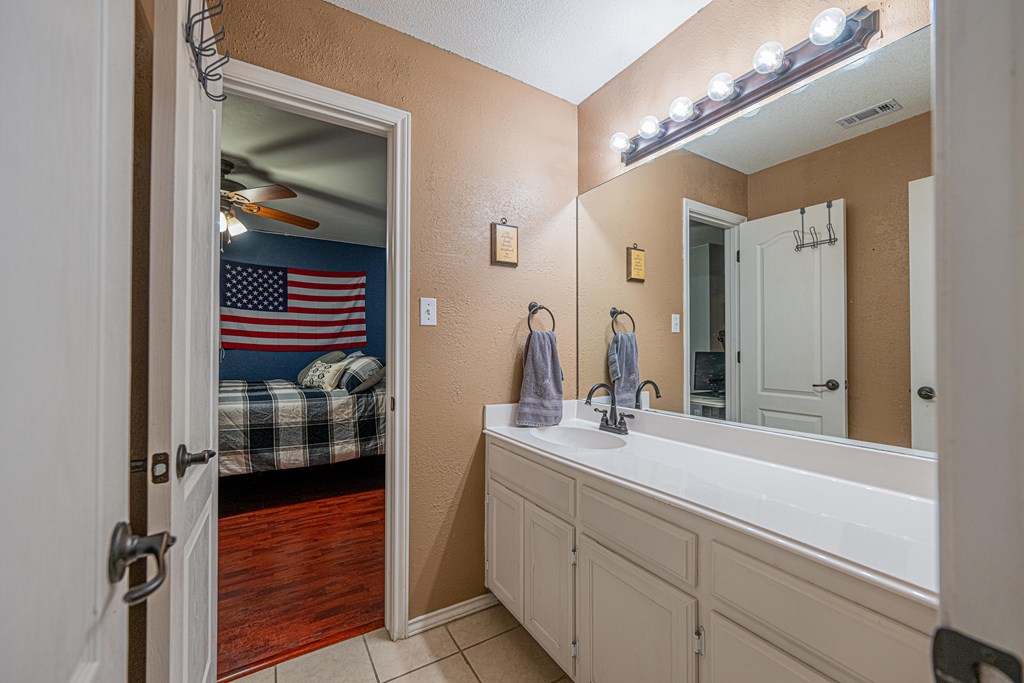4406 Cherrywood Dr, Midland, Texas image 28
