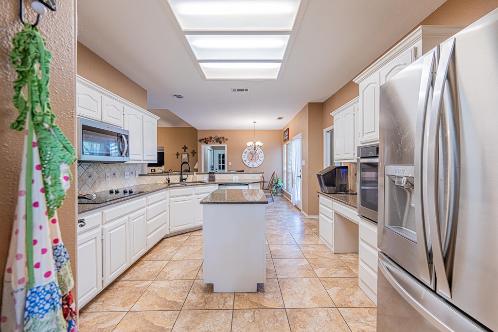 4406 Cherrywood Dr, Midland, Texas image 10