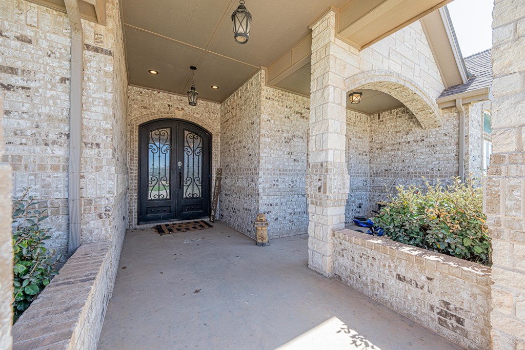 1219 S County Rd 1118, Midland, Texas image 3