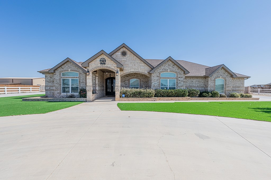 1219 S County Rd 1118, Midland, Texas image 2