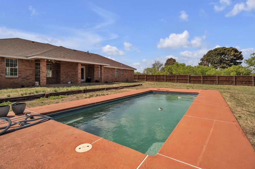 105 Maple Ave, Coahoma, Texas image 3