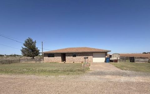 Homes For Sale - 2746 W County Rd 317<br/> Snyder, TX 79549