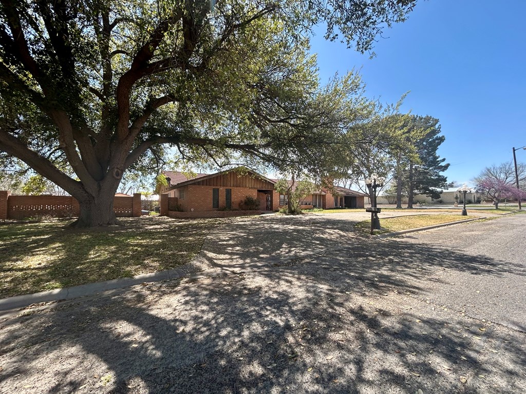 2011 W 6th St, Fort Stockton, Texas image 14