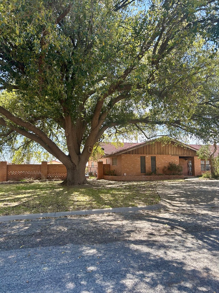 2011 W 6th St, Fort Stockton, Texas image 13