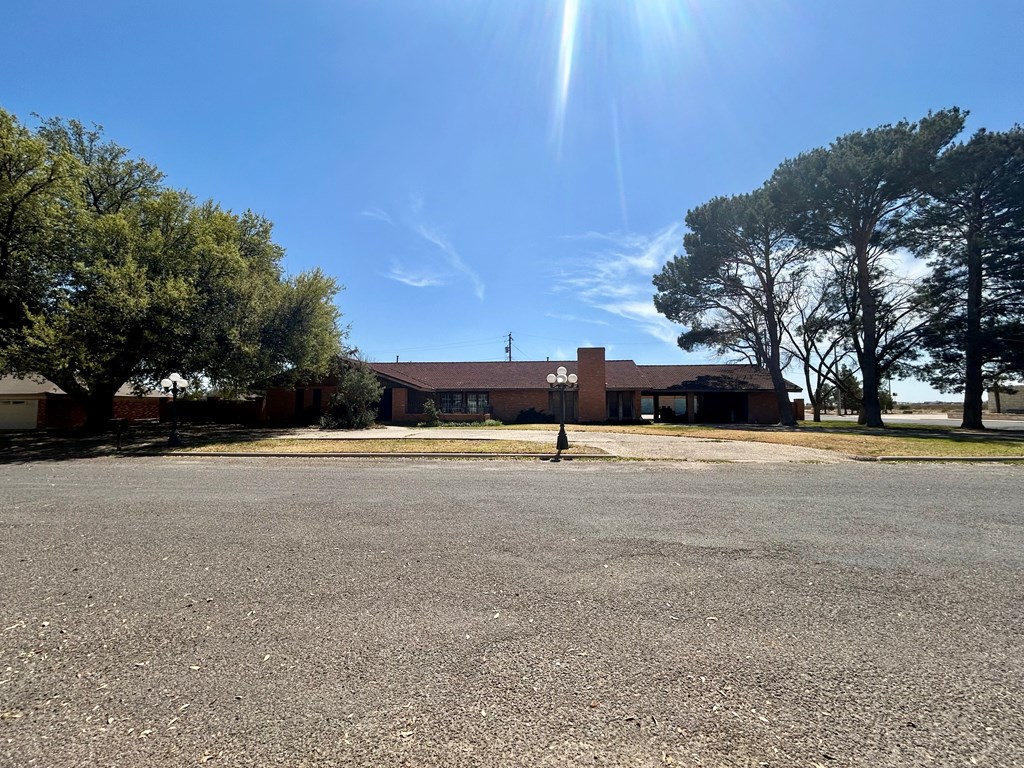 2011 W 6th St, Fort Stockton, Texas image 4