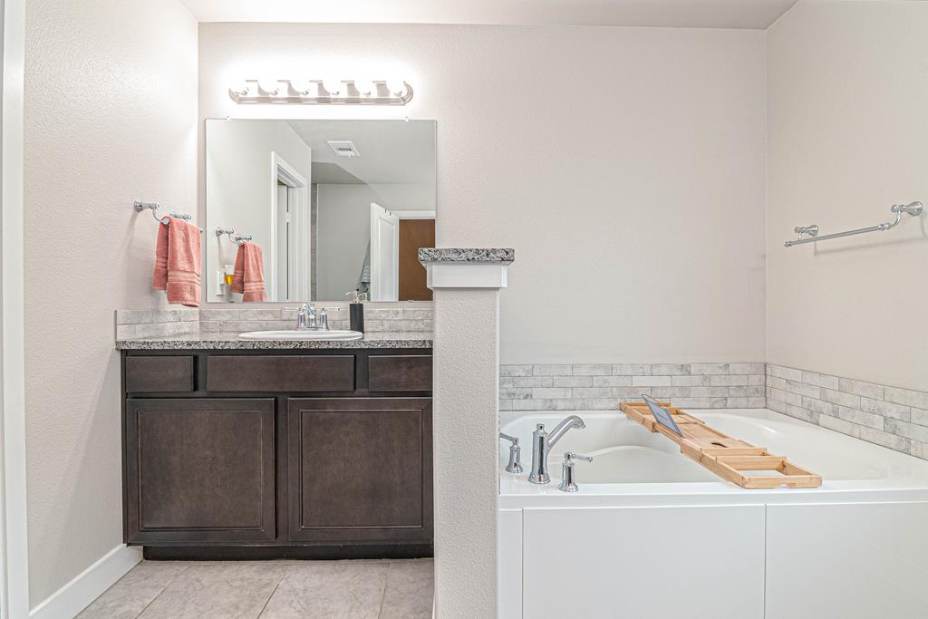 2403 Rio Place, Midland, Texas image 15