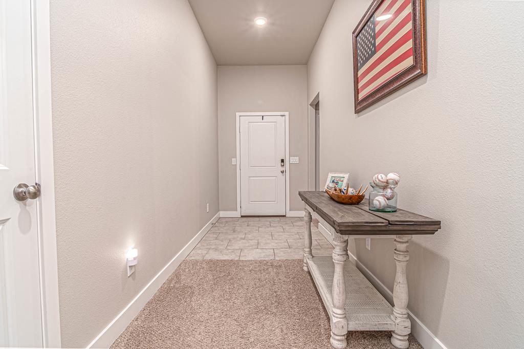 2403 Rio Place, Midland, Texas image 4