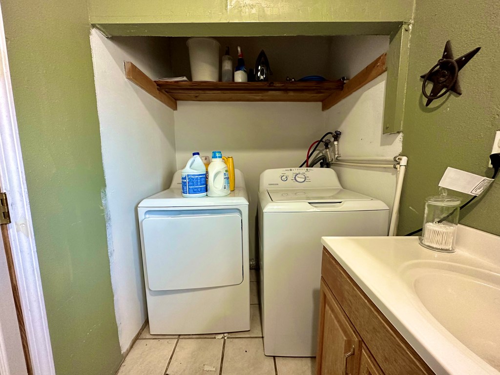 3982 N Valentine, Fort Stockton, Texas image 21