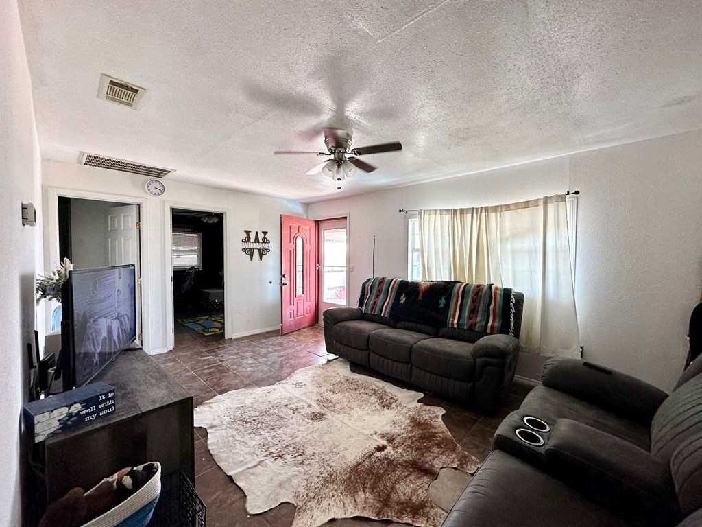 3982 N Valentine, Fort Stockton, Texas image 7
