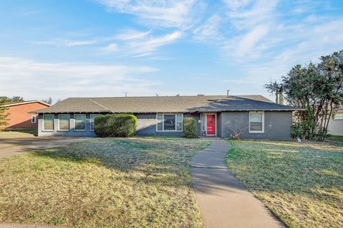 Homes For Sale - 3204 Sentinel Dr<br/> Midland, TX 79701