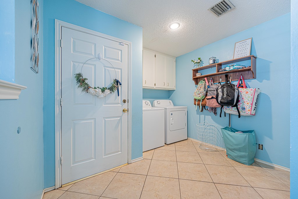 5004 Los Alamitos Dr, Midland, Texas image 45