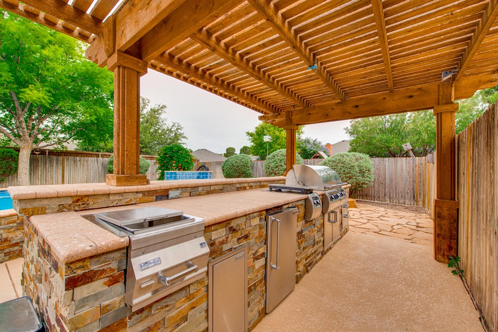 2005 Fringewood Dr, Midland, Texas image 7