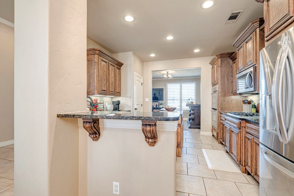 5710 Carmel Court, Midland, Texas image 12