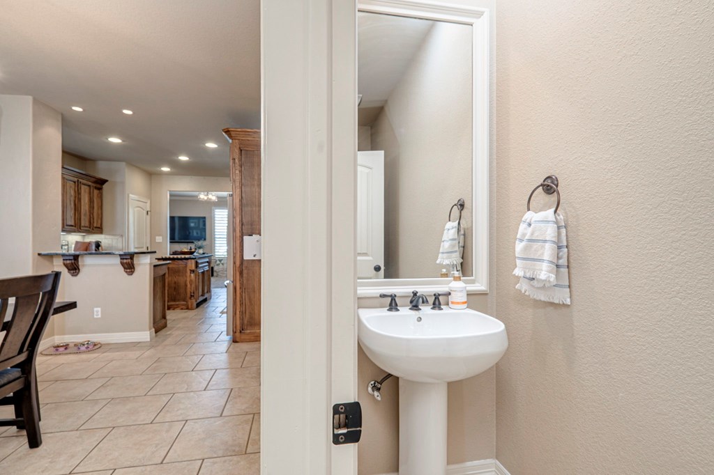 5710 Carmel Court, Midland, Texas image 21