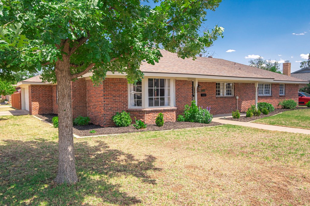 2006 Ward St, Midland, Texas image 2