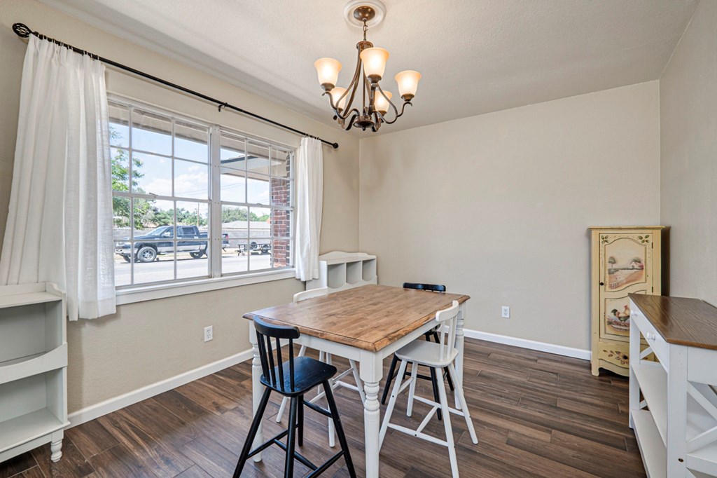 2006 Ward St, Midland, Texas image 13