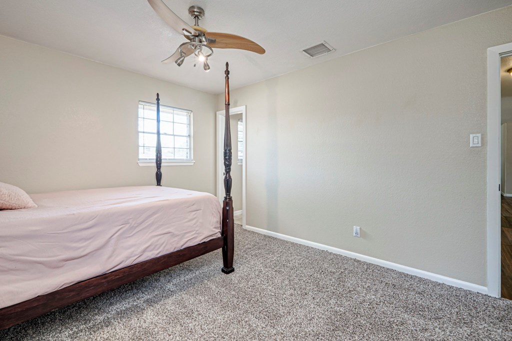 2006 Ward St, Midland, Texas image 36