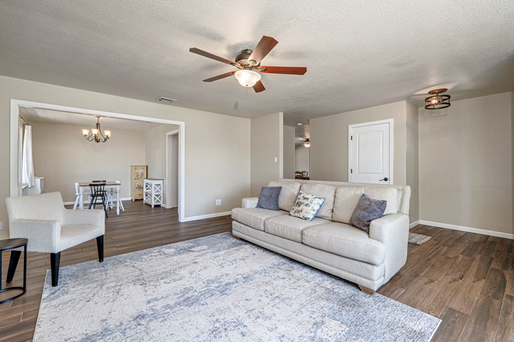 2006 Ward St, Midland, Texas image 9