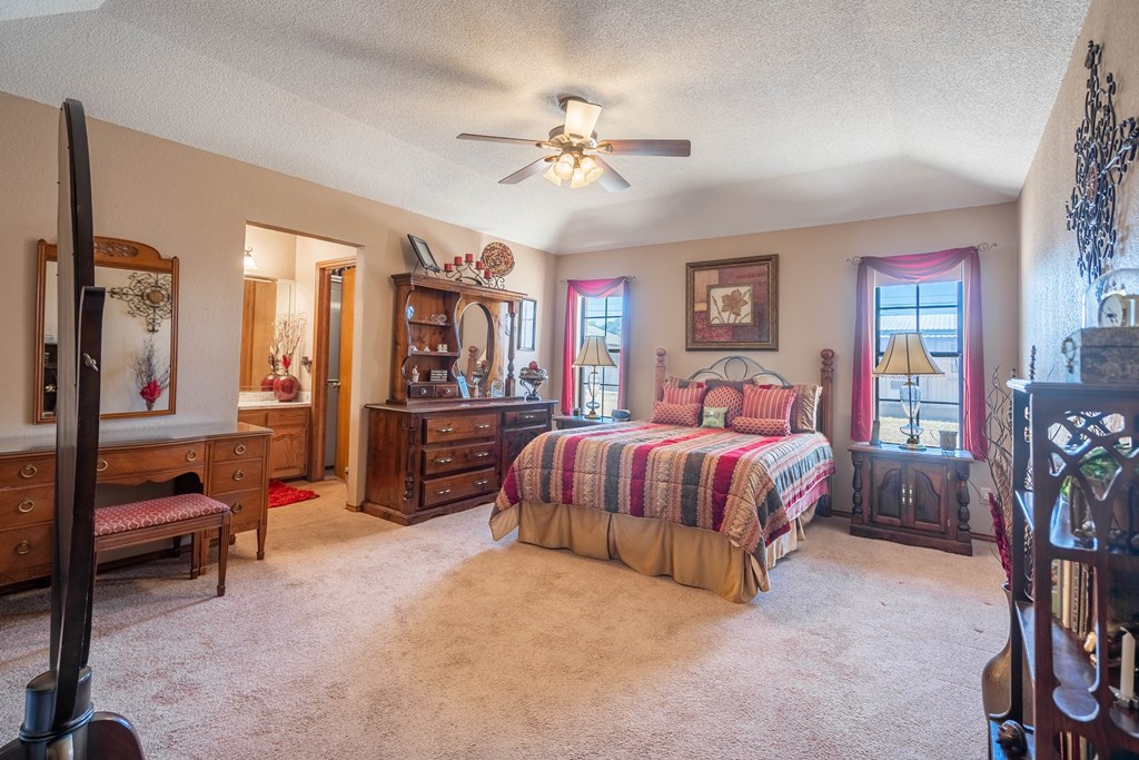 10900 E County Rd 105, Midland, Texas image 11