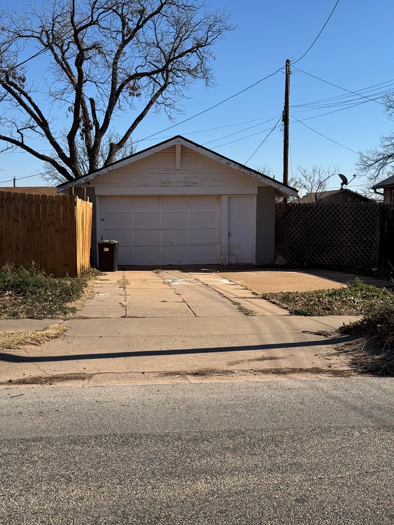 1912 29th St, Snyder, Texas image 3