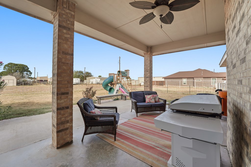 1001 E County Rd 129, Midland, Texas image 21