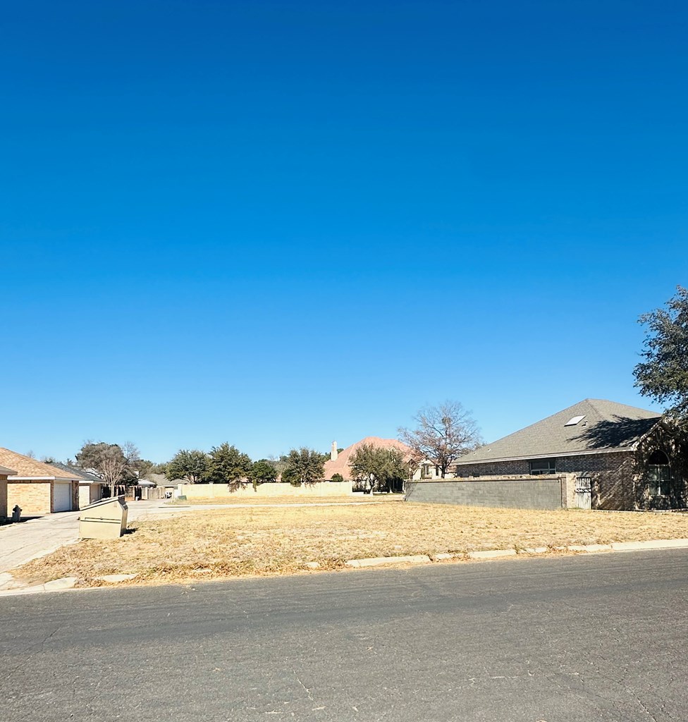 3910 Trinity Dr, Midland, Texas image 2