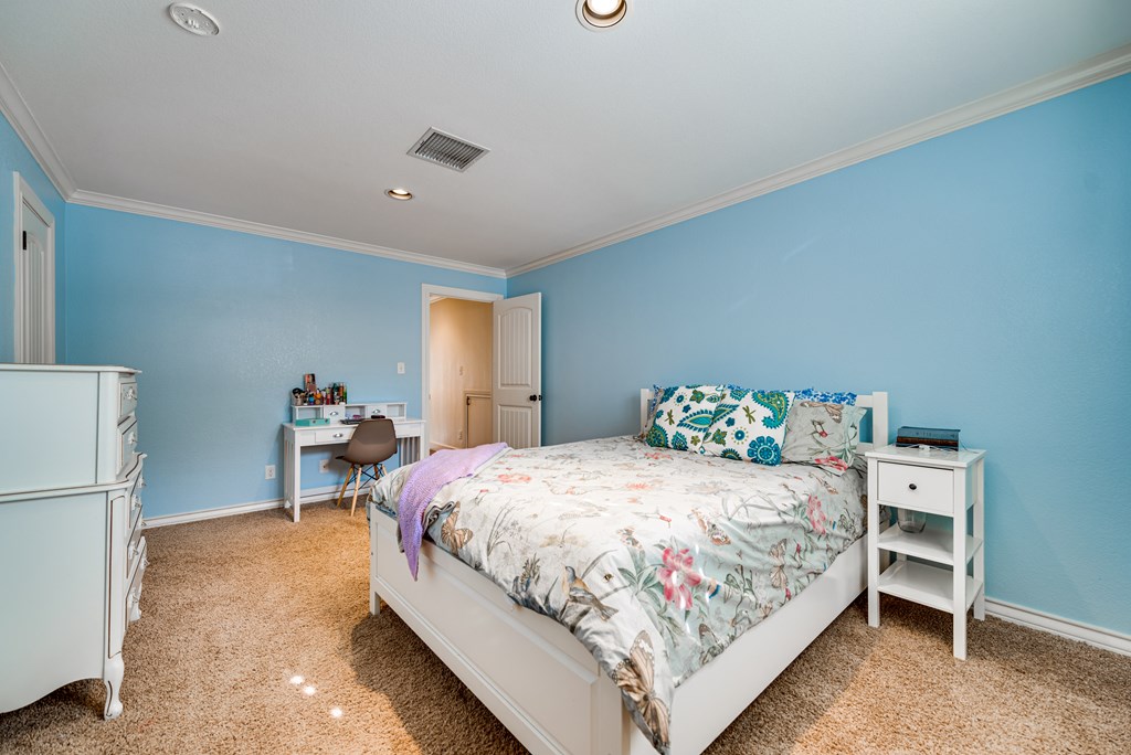 3601 Mockingbird Lane, Midland, Texas image 37