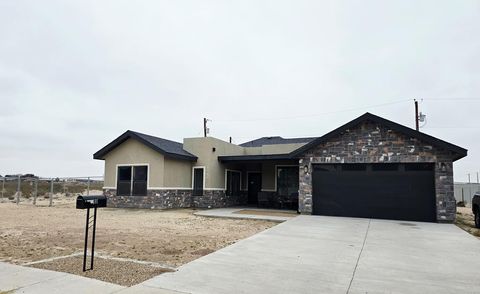 Apartment For Sale - 401 N Mcintyre Dr<br/> Pecos County, Fort Stockton, TX 79735