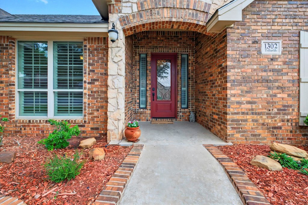 1302 Telluride Dr, Midland, Texas image 2